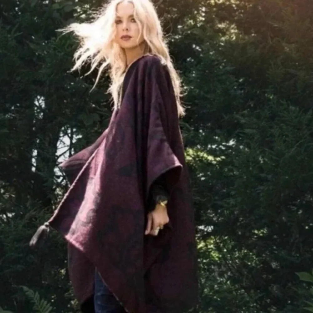 Cleobella sevigny capelet